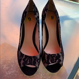 Nine West Lacey pump